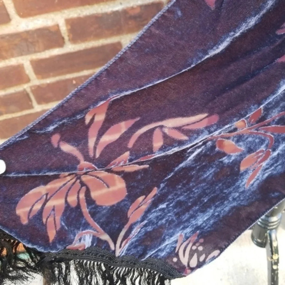 Velvet burn out‎ scarf - Picture 3 of 9